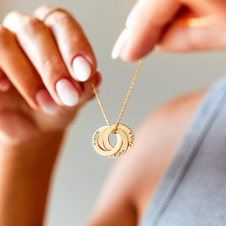 Amity Necklace with interlocking rings hand-engraved with names, in 18K gold plating